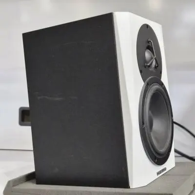 Dynaudio - LYD-5 Moniteur de r�f�rence 5''' aliment� 2