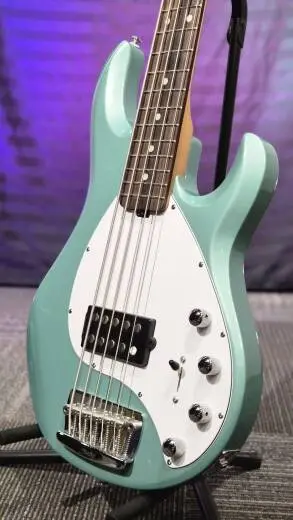 Sterling by Music Man - Basse �lectrique � 5 cordes StingRay 5 RAY35 (fini Dorado Green) 2