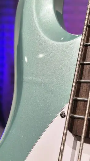 Sterling by Music Man - Basse �lectrique � 5 cordes StingRay 5 RAY35 (fini Dorado Green) 2
