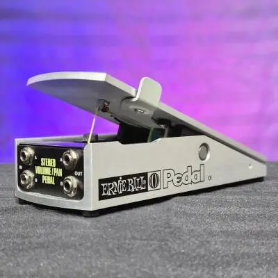 Ernie Ball - P�dale de volume et pan st�r�o 2