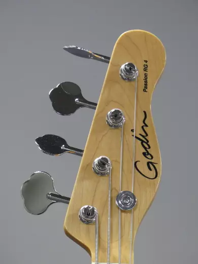 Godin Guitars - Passion RG-4 Swamp Ash basse, touche érable 3