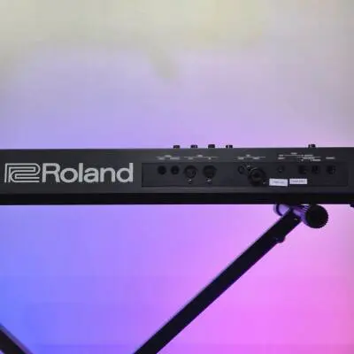 Roland - Synth�tiseur JUNO-D6 � 61 notes 2