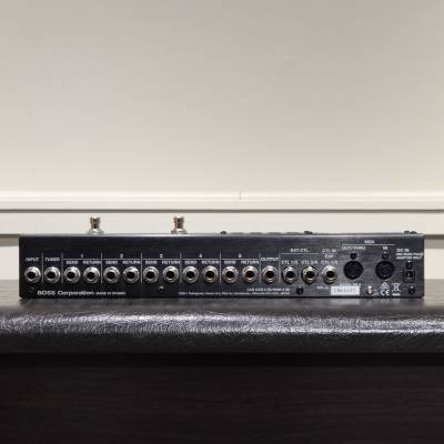 Store Special Product - BOSS - ES-5 Syst�me de comutation d\