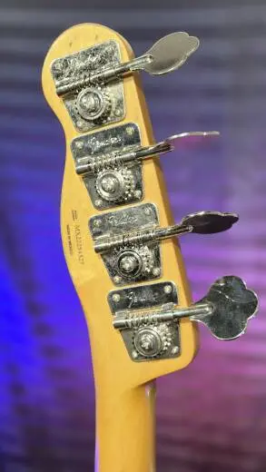Fender - Mike Dirnt Road Worn Precision Bass - touche en �rable, White Blonde 2