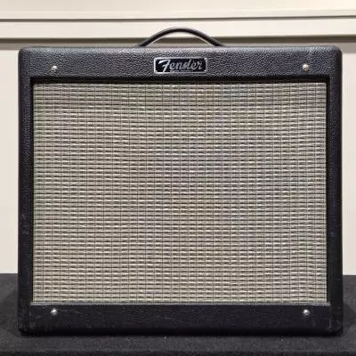 Fender - Amplificateur combo  lampes Blues Junior IV 15W 1x12 - Noir