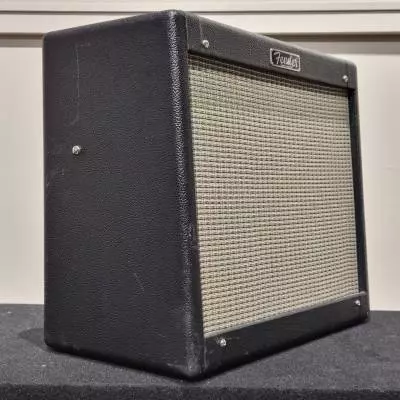 Fender - Amplificateur combo  lampes Blues Junior IV 15W 1x12 - Noir 2