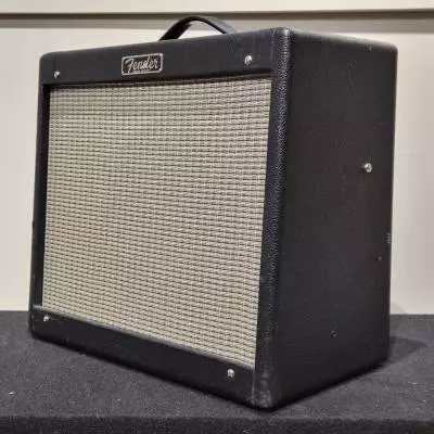 Fender - Amplificateur combo  lampes Blues Junior IV 15W 1x12 - Noir 2