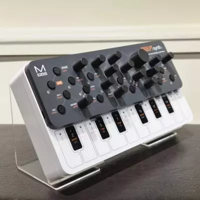 Modal Electronics - Synthtiseur 4 voix SKULPTsynth SE 2