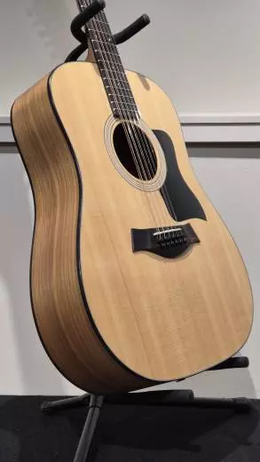 Taylor Guitars - Guitare acoustique  12 cordes 2