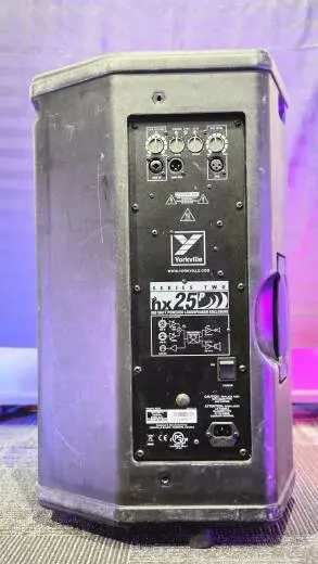 Yorkville Sound - Enceinte de sonorisation active s�rie NX - 600 watts-Peak, hp 12 pouces et pavillon 2