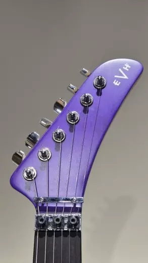 EVH -  Guitare lectrique Deluxe QM srie 5150  touche en bne (fini Purple Daze) 2