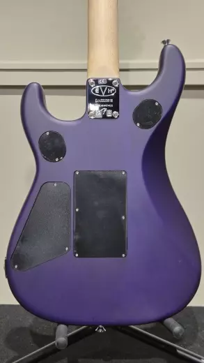 EVH -  Guitare lectrique Deluxe QM srie 5150  touche en bne (fini Purple Daze) 2