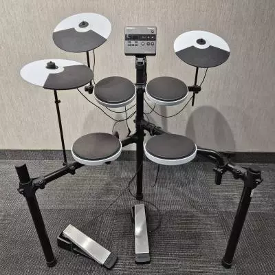 Roland - Batterie numrique 5 pices TD-02K avec support