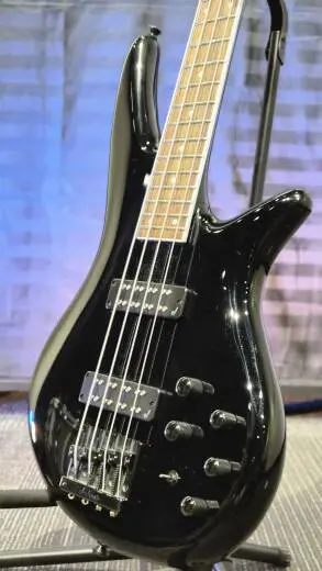 Jackson Guitars - Basse Spectra s�rie X SBX IV (fini noir brillant, touche en laurier) 2