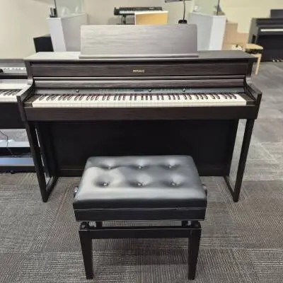 Roland - Piano num�rique HP704 avec support et banc - Palissandre fonc�