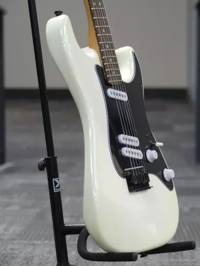Store Special Product - Squier - Contemporary Stratocaster Special HT  touche en laurier (fin Pearl White)