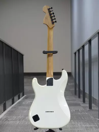 Squier - Contemporary Stratocaster Special HT à touche en laurier (fin Pearl White) 2