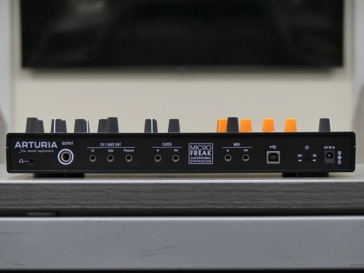 Arturia - Synthétiseur hybride MicroFreak Stellar à 25 touches, en série limitée 5