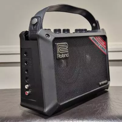 Roland - Ampli Stro  Piles 2