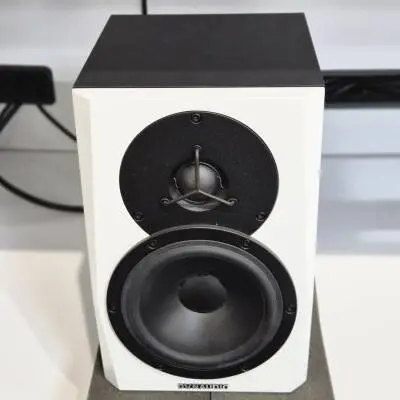Dynaudio - LYD-5 Moniteur de r�f�rence 5''' aliment� 2