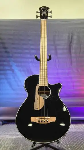 Ibanez - Basse acoustique/�lectrique AEG24E (fini Black High Gloss)