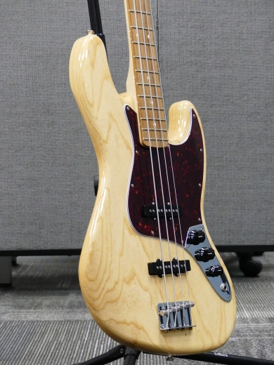 Fender - Édition spéciale Deluxe Jazz Bass en frêne avec touche Pau Ferro - Naturel 3