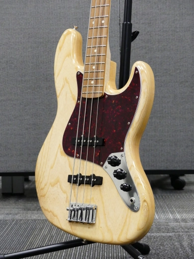 Fender - Édition spéciale Deluxe Jazz Bass en frêne avec touche Pau Ferro - Naturel 4