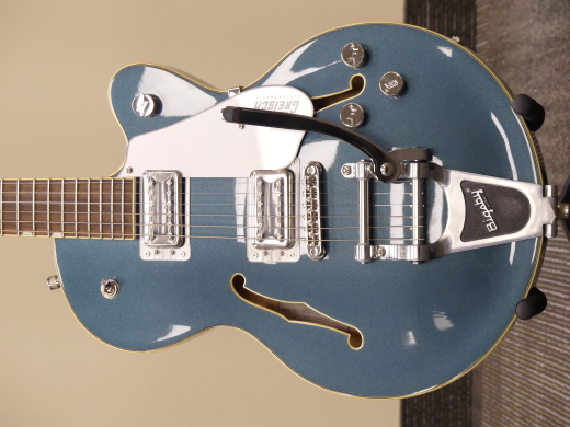 Store Special Product - Gretsch Guitars - G5655T Electromatic Center Block Jr.  coupe simple avec Bigsby - Jade Grey Metallic