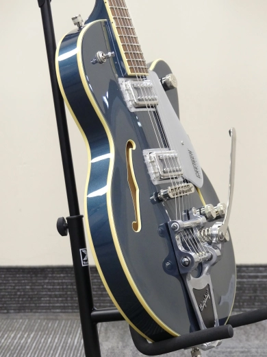 Gretsch Guitars - G5655T Electromatic Center Block Jr.  coupe simple avec Bigsby - Jade Grey Metallic 3