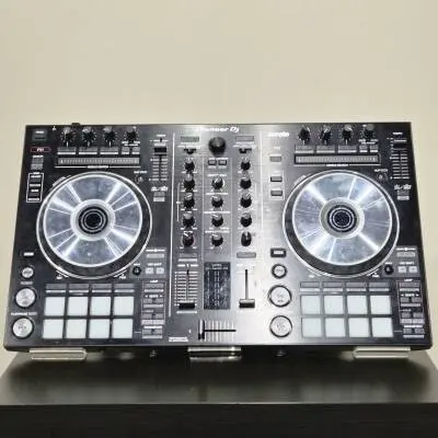 Pioneer - Console DJ portable DDJ-SR2 � 2 canaux pour Serato DJ