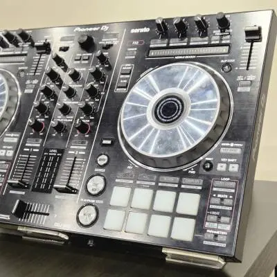 Pioneer - Console DJ portable DDJ-SR2 � 2 canaux pour Serato DJ 2