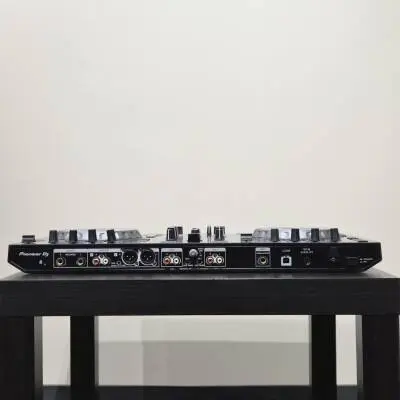 Pioneer - Console DJ portable DDJ-SR2 � 2 canaux pour Serato DJ 2