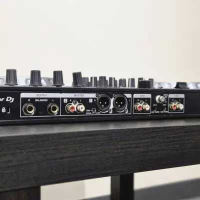 Pioneer - Console DJ portable DDJ-SR2 � 2 canaux pour Serato DJ 2