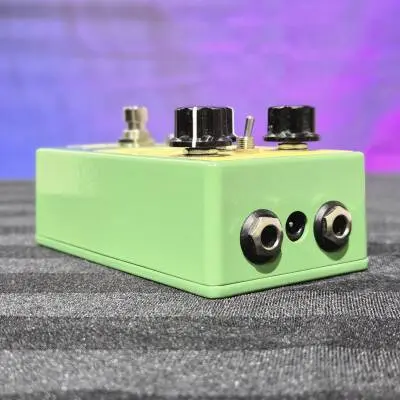 Store Special Product - EarthQuaker Devices - P�dale de saturation transparente Plumes
