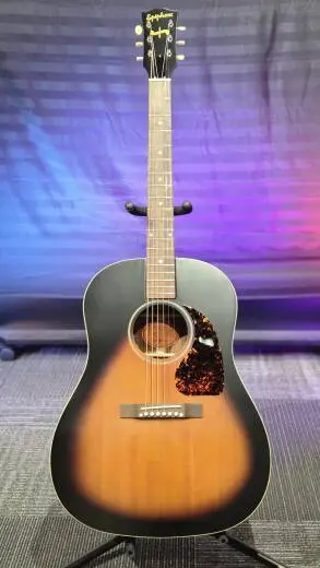 Epiphone - Guitare folk J -45 1942 Banner avec �tui � fini Burst r�tro