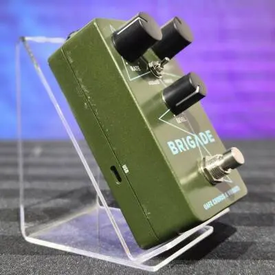 Universal Audio - P�dale de chorus et de vibrato UAFX Brigade 2