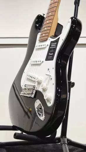 Fender - Stratocaster Player en srie limite avec touche en pau ferro torrfi (fini noir) 2