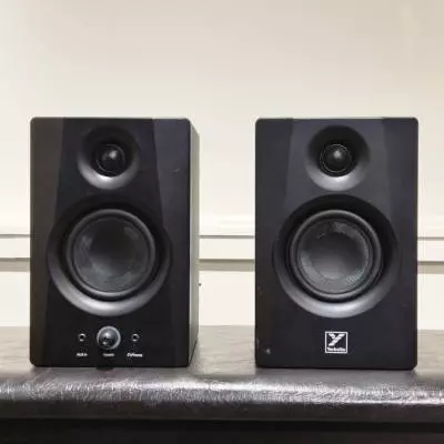 Yorkville Sound - Paire denceintes de rfrence Bluetooth YSM3BT (50 W, haut-parleur de 3,5 po, une unit active et une passive)