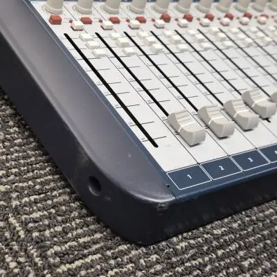 Soundcraft - M�langeur analogique 16 canaux avec effets Lexicon et USB 2