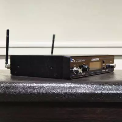 Samson - Systme de micro portable sans fil Concert 99 avec capsule Q8 (K : 470-494 MHz) 2