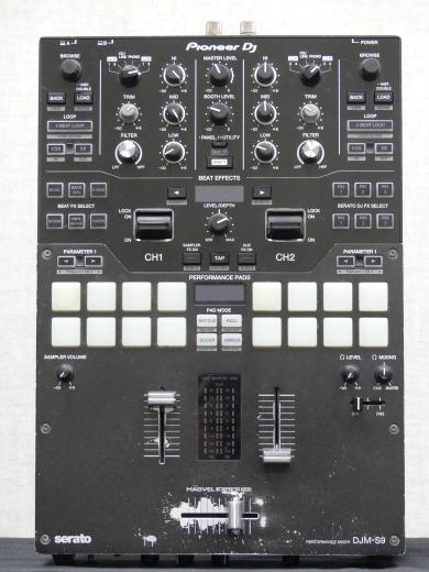 Pioneer - DJM-S9 Table de mixage professionnelle  2 canaux pour Serato DJ - Noir