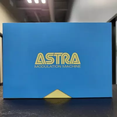 Universal Audio - Pédale d'effets stéréo Astra Modulation Machine 5