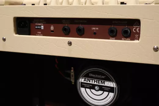 Blackstar Amplification - Ampli Debut 50R à réverbération (crème et rouge) 2