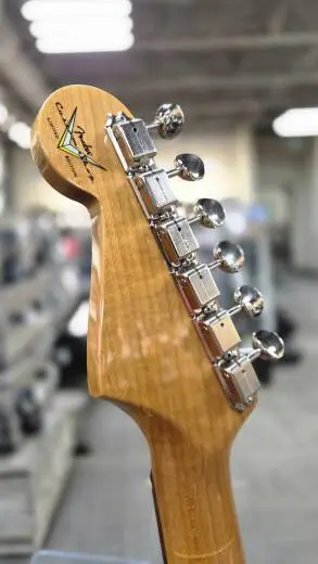 Fender Custom Shop - Stratocaster DLX Closet Classic en pin torr�fi� en couleur blanc blond 2