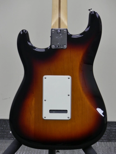 Fender - Player Stratocaster Pau Ferro - 3 Tone Sunburst 6