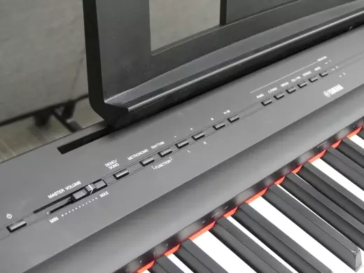 Yamaha - Piano num�rique compact P-125A � 88 touches (noir, haut-parleurs int�gr�s) 2