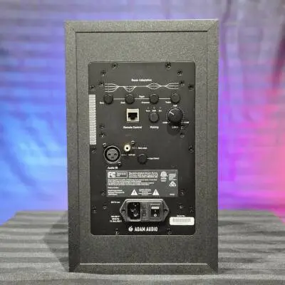 ADAM Audio - Enceinte active A7V � deux voies (simple) 2