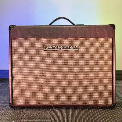Traynor - Amplificateur de guitare Combo Custom Valve 40 watts � lampes 1x12 - Rouge vin