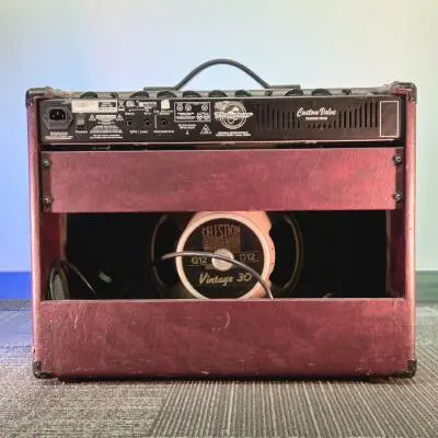 Traynor - Amplificateur de guitare Combo Custom Valve 40 watts � lampes 1x12 - Rouge vin 2