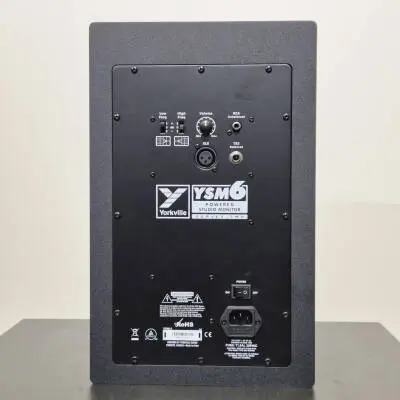 Yorkville Sound - Enceinte de studio active YSM6 s�rie II, 75 W, HP 15 cm (� l�unit�) 2